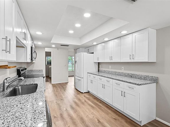 5th image of 7303 11TH AVENUE W