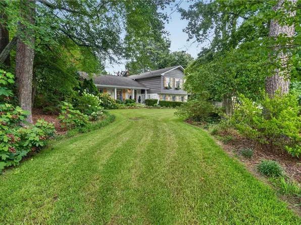 1701 Driftwood Pl, Snellville, GA 30078
