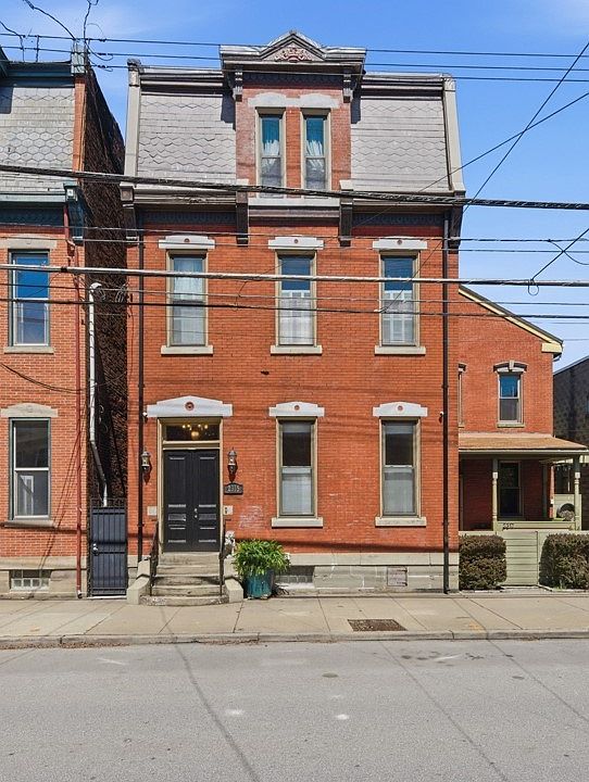 1st image of 2315 Sarah St