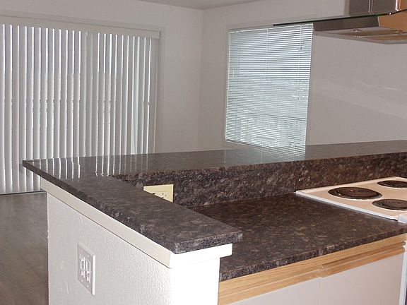 4th image of 220 23rd Ave E #14215718