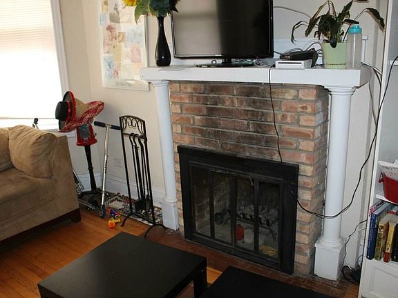 4th image of 2128 N Sheffield Ave Rear 2
