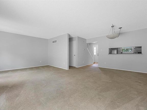 3rd image of 10445 Corbeil Dr