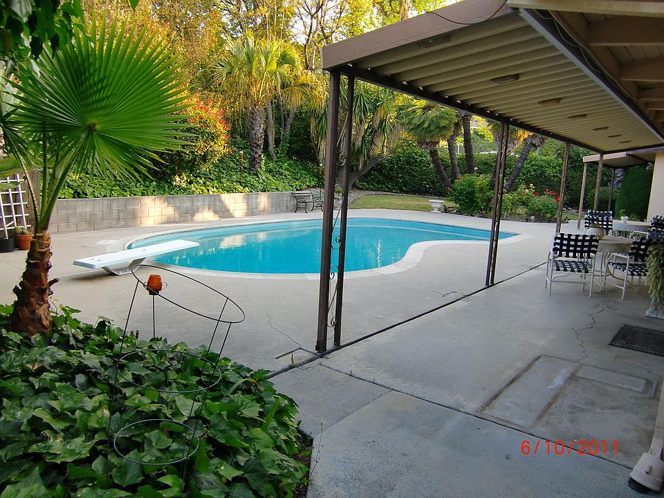 Fully secluded private pool and backyard. A bluetooth stereo sytem is installed in back yard for an easy way to play your favorite music right from your smartphone!