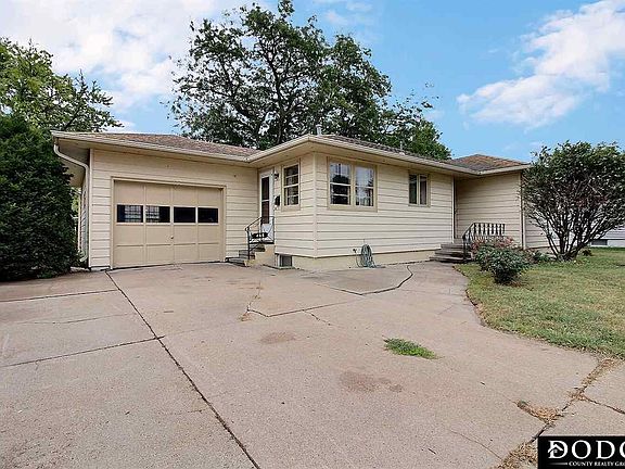 3rd image of 408 N Clarmar Ave