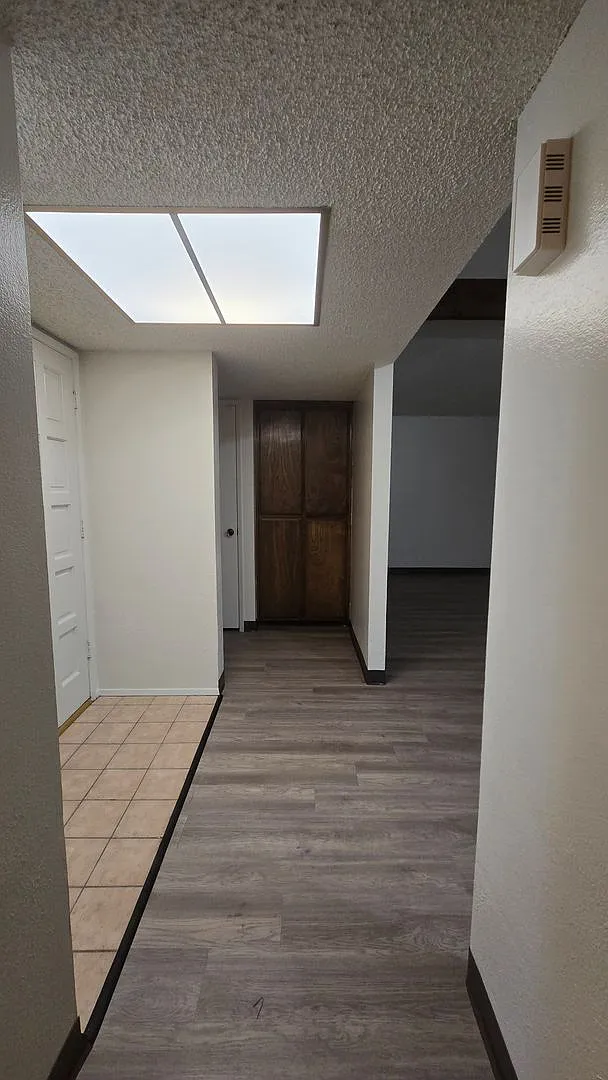 2715p -725- 817 Quail Lane MG — Photo 3