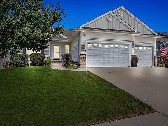 2nd image of 770 Oak Park Cir