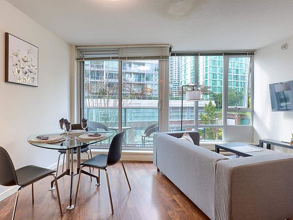 4th image of 233 Robson St #508