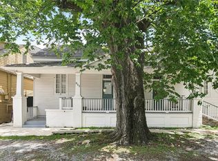 933 Hillary St, New Orleans, LA 70118