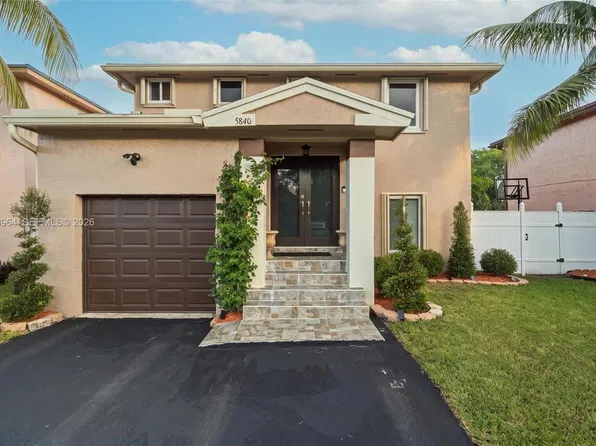 5840 Woodland Point Dr, Tamarac, FL 33319