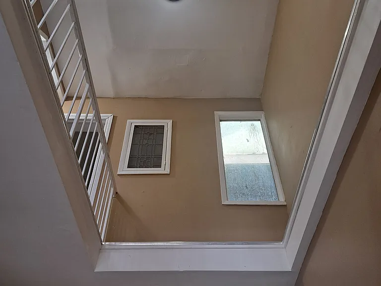 134 N Hall St — Photo 9