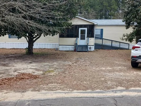 35 Alcott Dr, Swainsboro, GA 30401