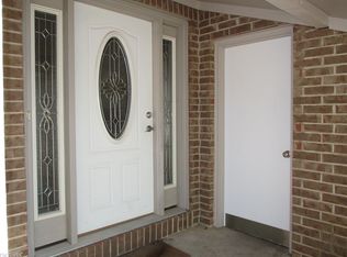 930 S Laurel Dr, Wichita, KS 67207