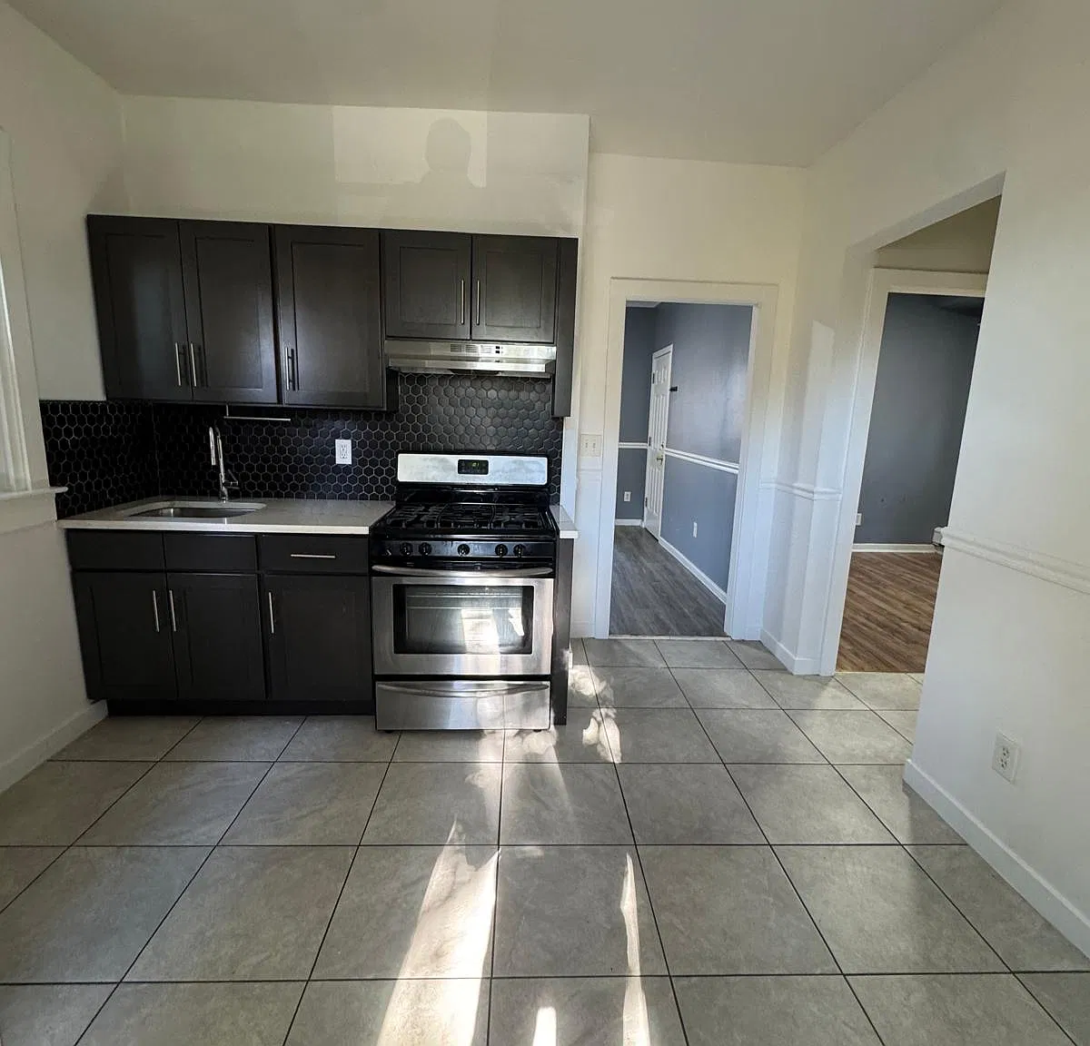 2 bed, $1,900 — Photo 1