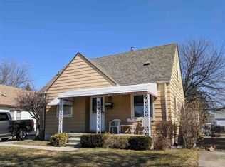 22094 Cushing Ave, Eastpointe, MI 48021