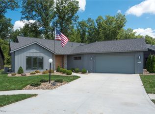 9099 Pleasant Ridge Cir, North Ridgeville, OH 44039