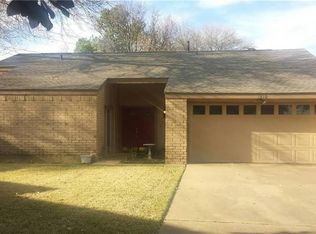 1810 Sunnyvale Rd, Grand Prairie, TX 75050