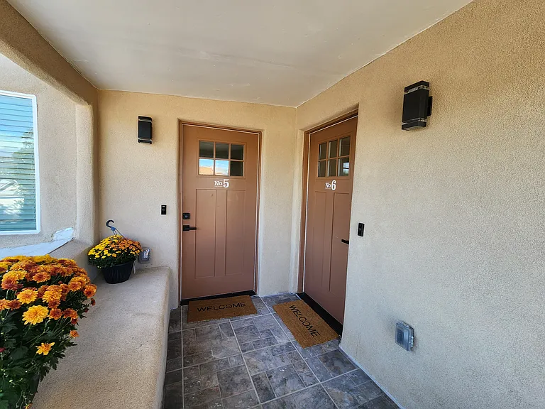 306 Hazeldine Ave SW #6 — Photo 5