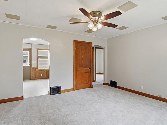 3rd image of 23 E Schneider Street