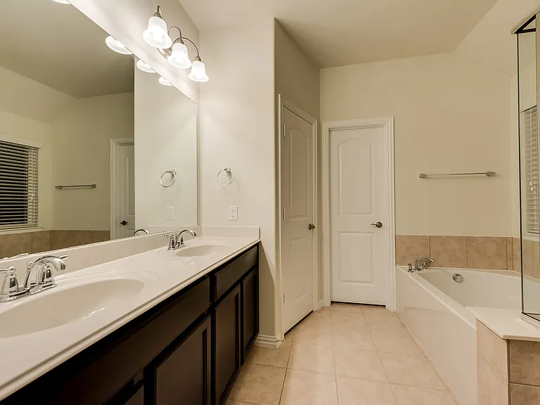 6812 Lighthouse Ln — Photo 21