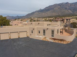 1523 Eagle Ridge Rd NE, Albuquerque, NM 87122