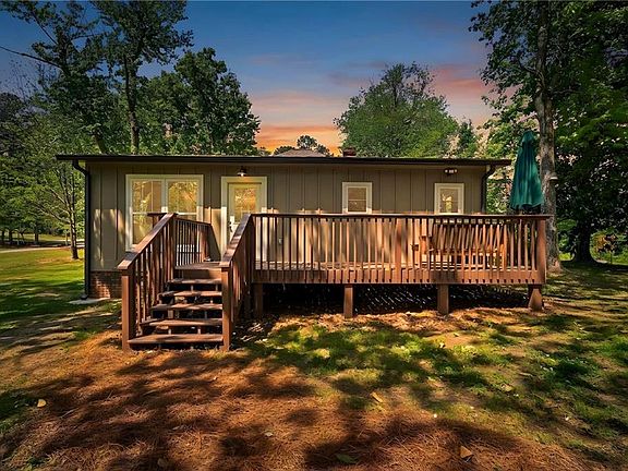 2nd image of 3993 Pool Rd