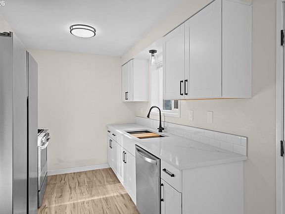 5th image of 14201 NE 14th St