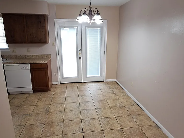 1906 Barak Ln #LANE10 — Photo 3