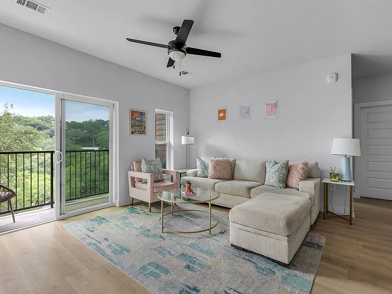 2500 Longview St #202 — Photo 9
