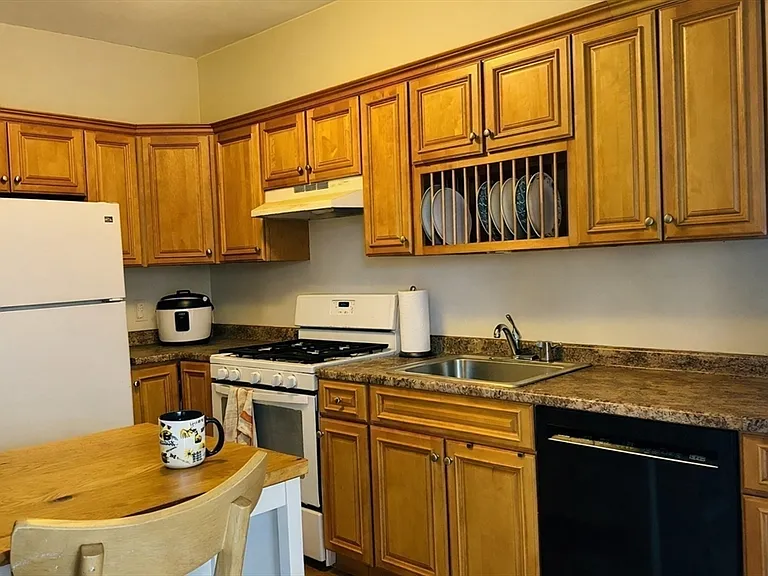 57 Alton Pl #3 — Photo 11