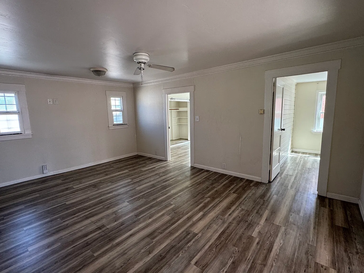 2 bed, 900 sqft, $3,500 — Photo 4