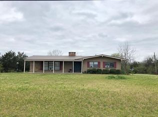 889 Magnolia Dr, Macon, MS 39341