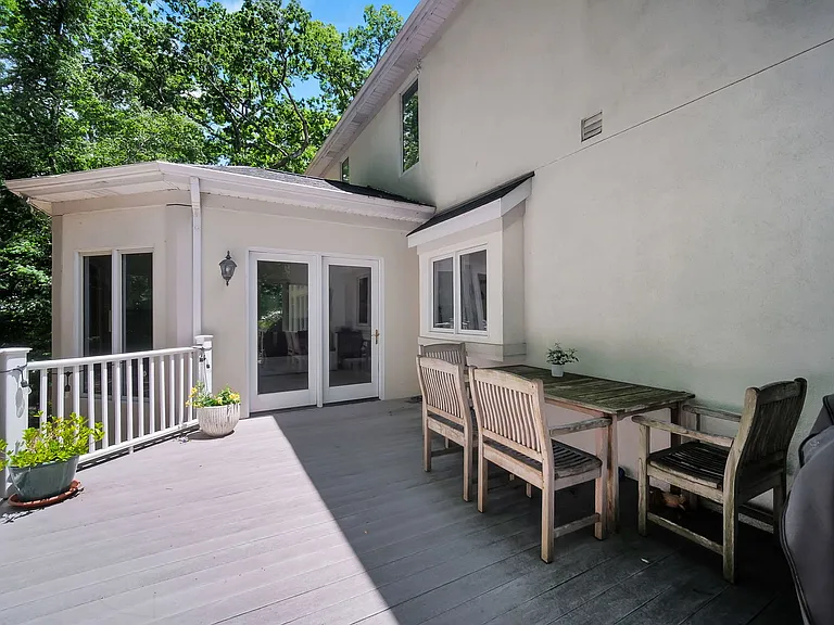 36W244 Fieldcrest Dr — Photo 6