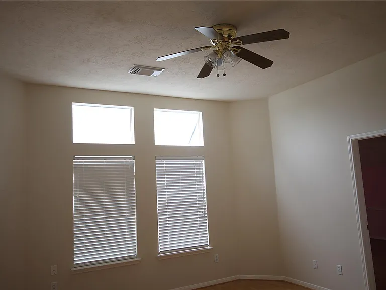 6714 Portuguese Bend Dr — Photo 20