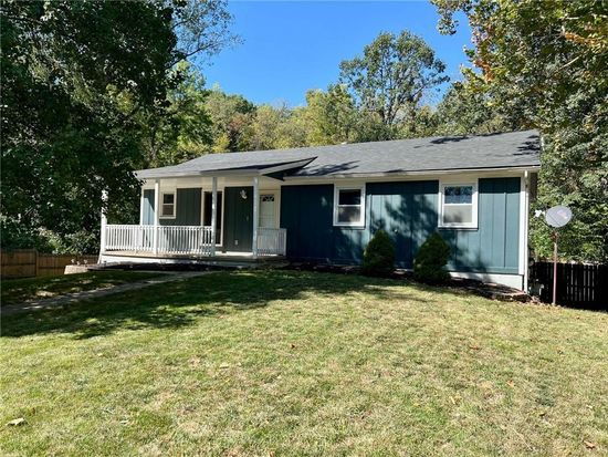 2634 Woodend Ln, Kansas City, KS 66106