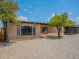 2102 N. Norton Ave., 8 br / 5.0 ba, $6200