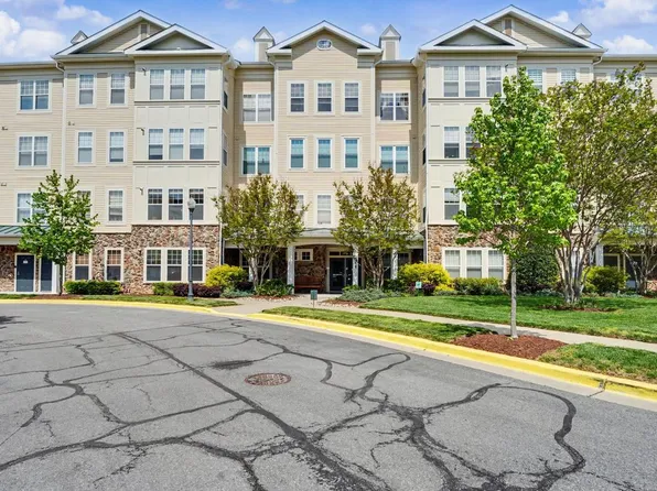 311 High Gables Dr APT 106, Gaithersburg, MD 20878