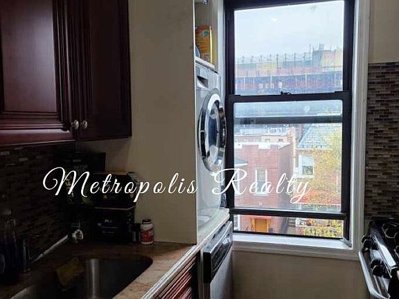 3rd image of 2168 35th St APT 4E