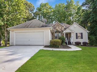 3810 Michaels Creek Way, Loganville, GA