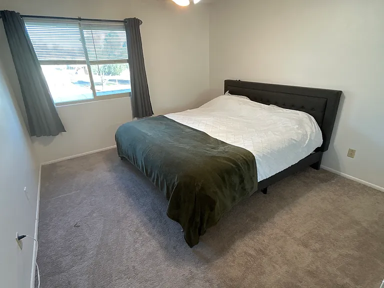 2221 W Farmdale Ave #23 — Photo 7