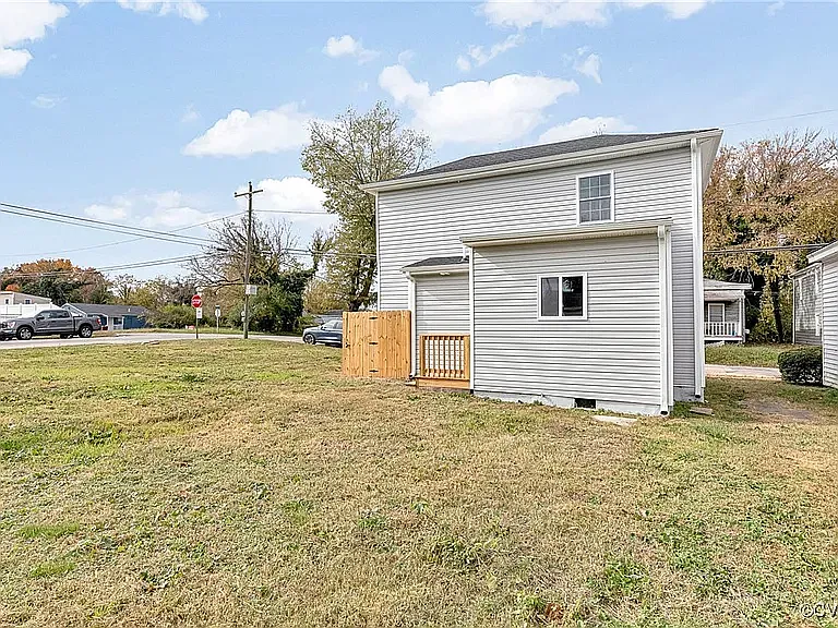 1025 Bolling St — Photo 13