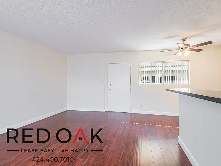 1545 N Bronson Ave #221 — Photo 6