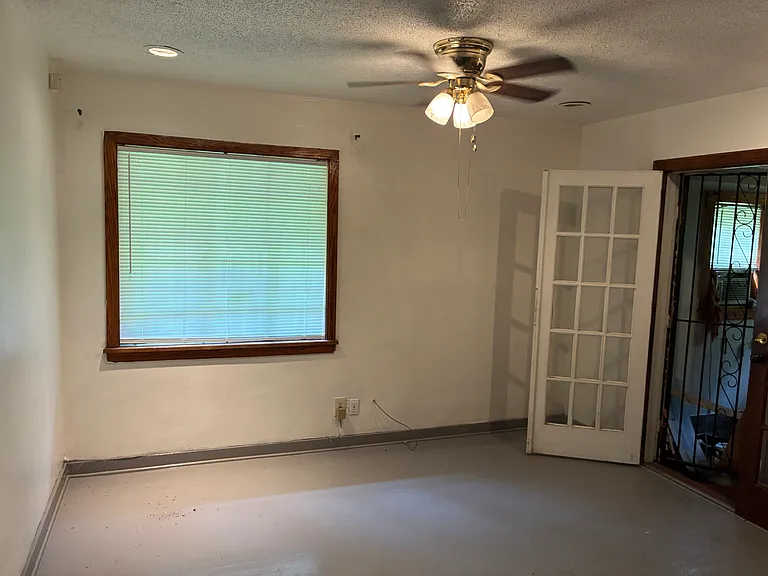 2414 Osage St — Photo 5