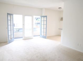 10964 Wellworth Ave #206, Los Angeles, CA 90024