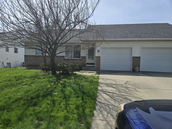 922 Vos St, Jenison, MI 49428