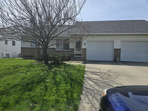 922 Vos St Photo 1