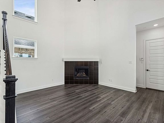 The Scottsburg - Living Room