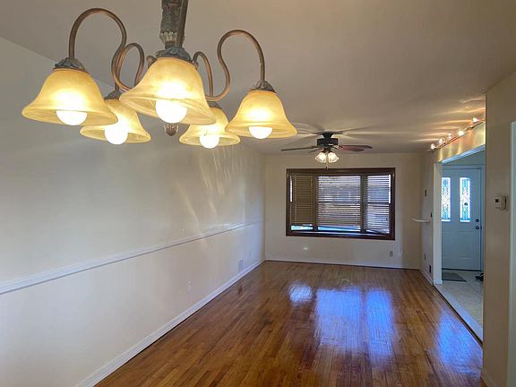4th image of 596 Naughton Ave #1