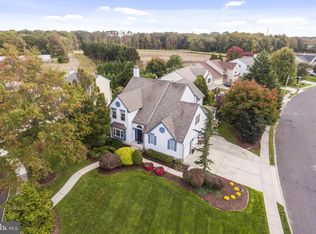 2 Amberfield Dr, Delran, NJ 08075