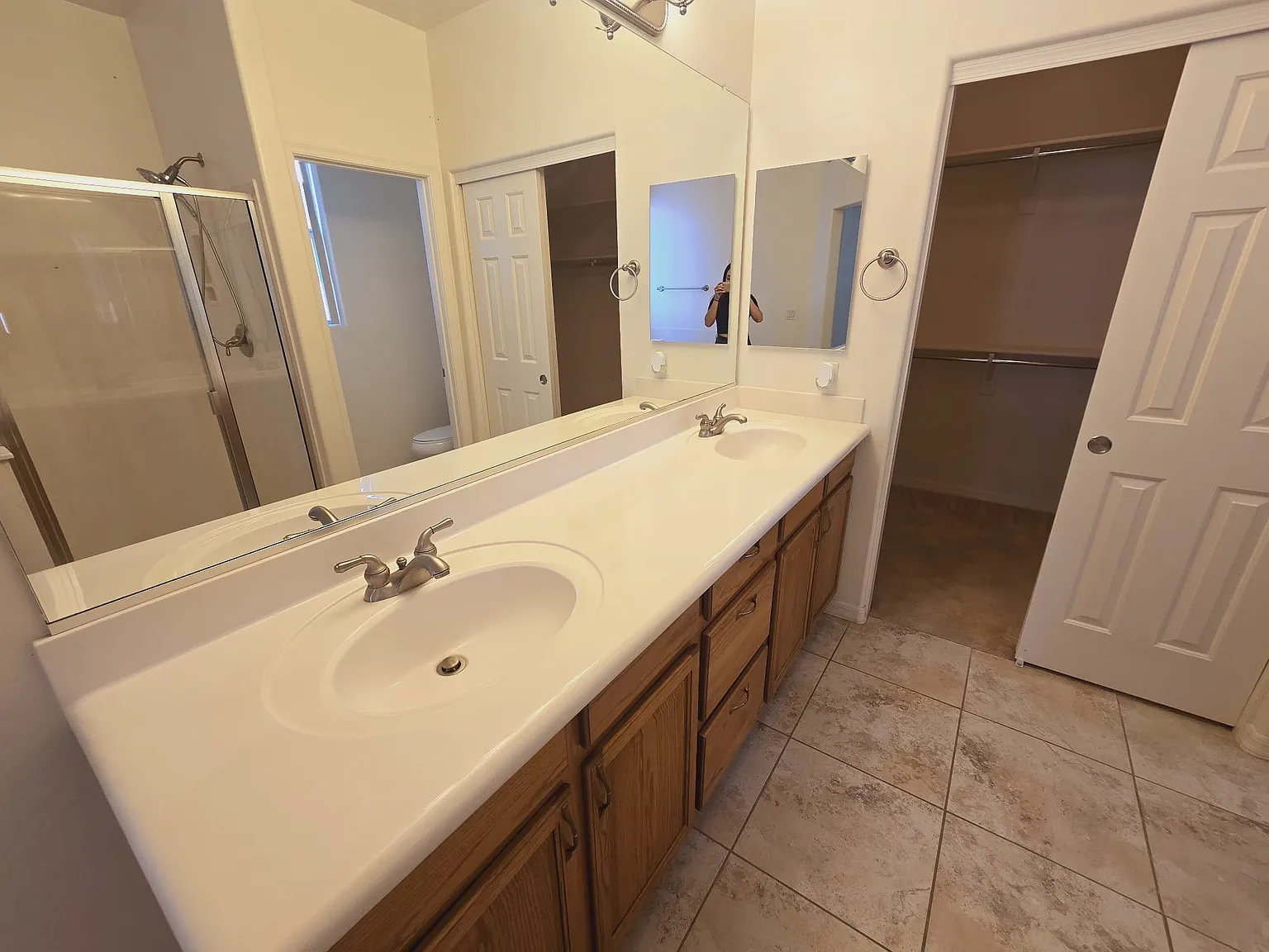 3 bed, 2005 sqft, $2,250 — Photo 3