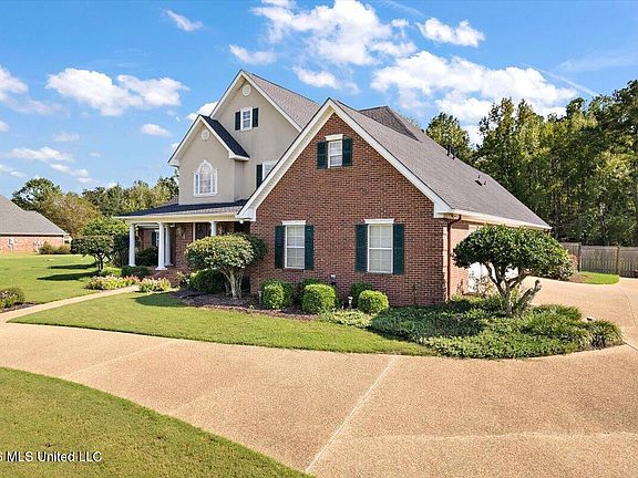 3rd image of 216 Deer Run